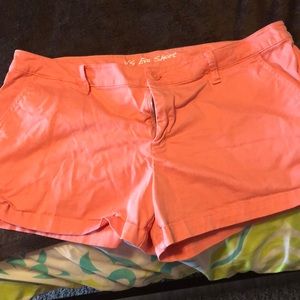 VS Eva short
